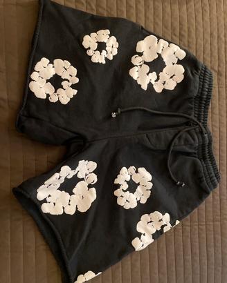 Pantaloncini taglia M conduzioni ottime