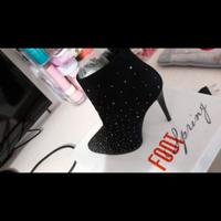 Tronchetti neri con strass n37 mai utilizzati