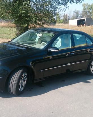  Mercedes w211 benzina