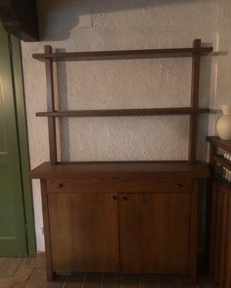 Credenza con piattiera
