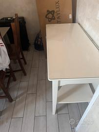 Scrivania in legno laccata