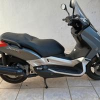 Xmax 125