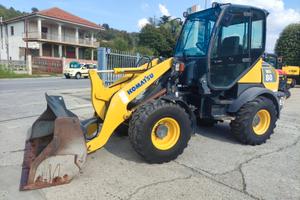 Komatsu WA80-5 - Pala gommata usata