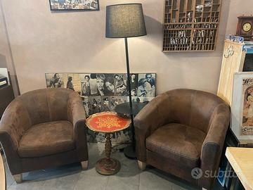 Coppia di Poltrone "Pozzetto" in stile Club