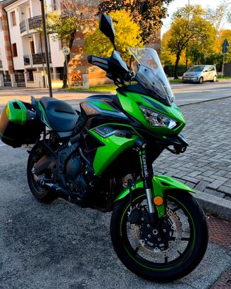 Kawasaki Versys 650 kit Tourer + scarico + baule 