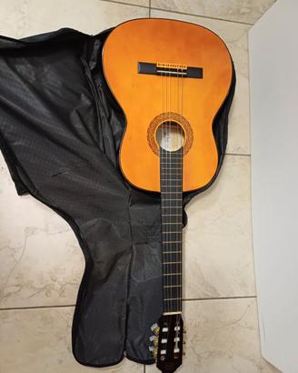 Chitarra classica con custodia