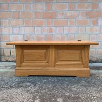 Cassapanca in Rovere Massello