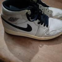Nike Jordan 1 Mid SE light bone