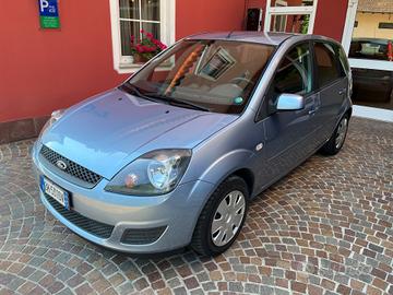 Ford Fiesta 1.2 16V 5porte - NEOPATENTATI
