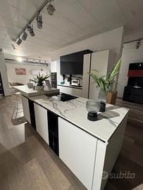 Febal design bianco/nero con isola