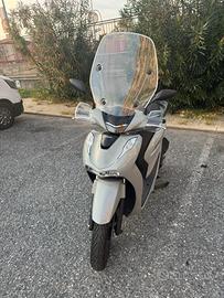 Honda SH125 Grigio - 2025 - 3050 Km - Pari a nuovo