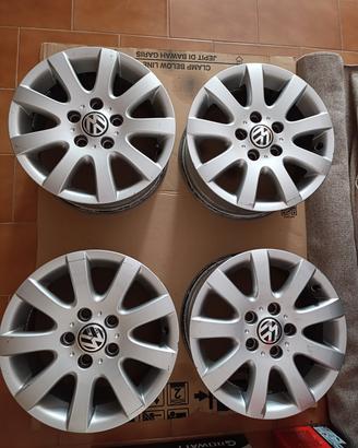 cerchi lega da 15" per Volkswagen Golf Passat