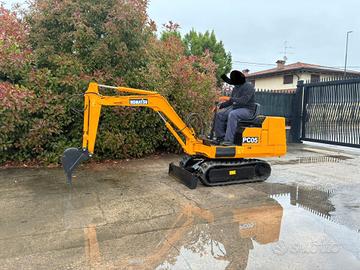 E297- ESCAVATOTRE KOMATSU PC 05