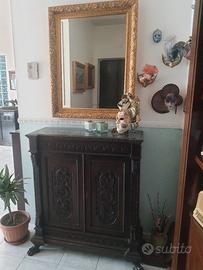 Credenza o cucitrice antica 