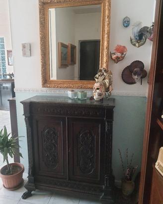 Credenza o cucitrice antica 