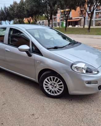 Fiat Punto 1.3 MJT II S&S 95 CV 5 P Street 2018