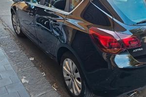 Opel Astra 1.4 turbo benzina 