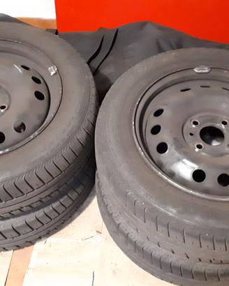 cerchi in acciaio Lancia Y 2003 + gomme estive 80%