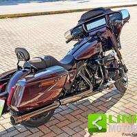 HARLEY-DAVIDSON CVO Street Glide 25th Anniversar