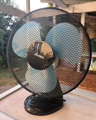 Ventilatore Ardes nero e azzurro