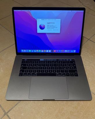 MacBook Pro 15” – i7 – 16GB RAM – SSD 512GB
