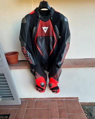 Tuta dainese