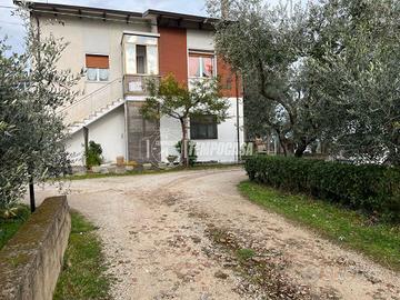 QUADRILOCALE AL PIANO TERRA IN BIFAMILIARE!!!