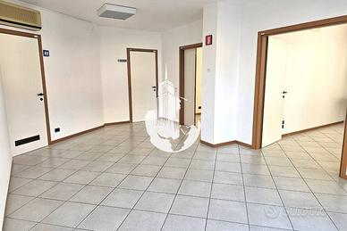 Immobile di 98 m² con 4 locali a Paese