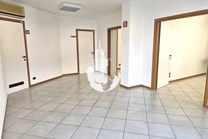 Immobile di 98 m² con 4 locali a Paese