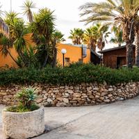 Antico Casale del '700 con 7 ettari di terreno - U