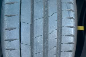 4 Gomme 235 35 ZR 19 91Y Continental