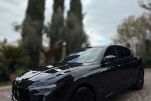 Levante 2021 3.0 V6 S Granlusso 430cv benzina