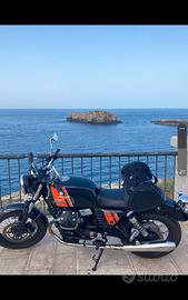 moto guzzi v 7 special