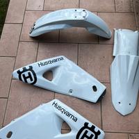 Plastiche e faro Husqvarna
