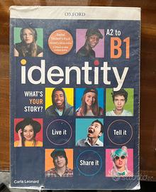 Libro di inglese identity
