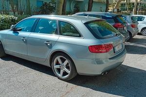 AUDI A4 4ª serie - 2011