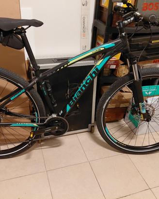 Bianchi Kuma 29.2  Off Roaf 29",perfetta!