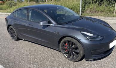 Tesla Model 3 Performance batteria nuova 04/2026