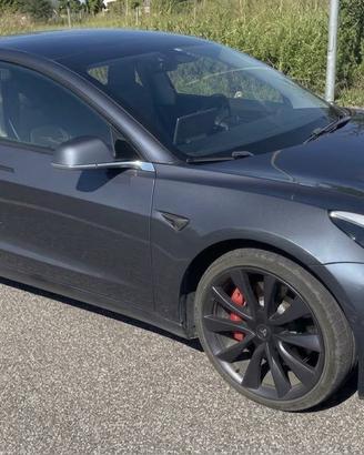 Tesla Model 3 Performance batteria nuova 04/2026