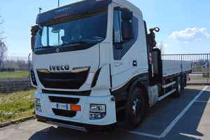 Iveco Hi Way cassone fisso+ gru Fassi 135AC Dynami