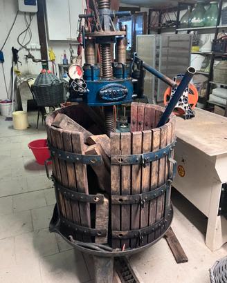 Pressa per vino