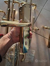 Maniglie dorate per porte interne