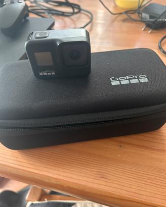 Go pro 8 black + set accessori