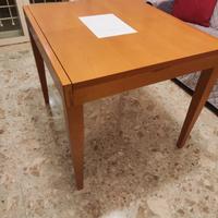 tavolo color noce arancio