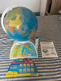 Mappa mondo con penna ottica