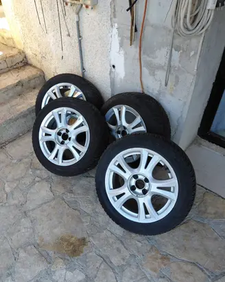Cerchi e gomme alfa mito