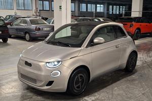 Fiat 500e 42kWh 118CV Giorgio Armani Berlina Km. 0