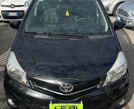 Toyota Yaris 1.4 D-4D 5 porte Lounge 2014