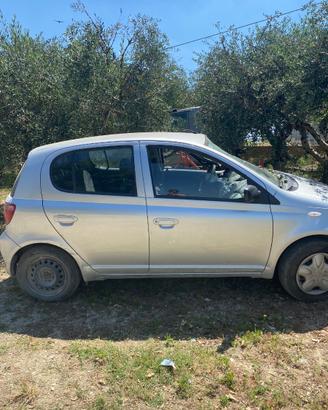 Pezzi di ricambio e motore Toyota Yaris 2001