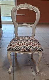 sedie beige rivestite